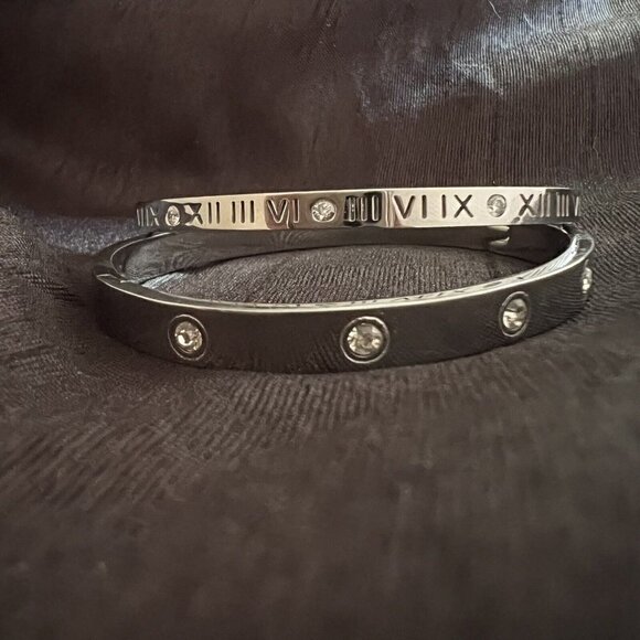 White Gold Roman Numeral Bangle Bracelet Cubic Zirconia Stackable womens jewelry - Picture 8 of 9